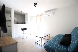 appartement à la location -   13080  LUYNES, surface 24,31 m2 location appartement - APR729177